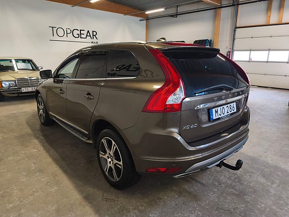 Volvo XC60 4 of 28
