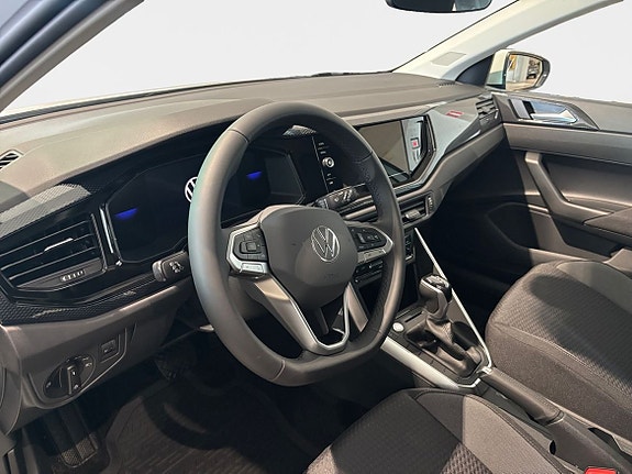 Volkswagen Polo 9 of 17