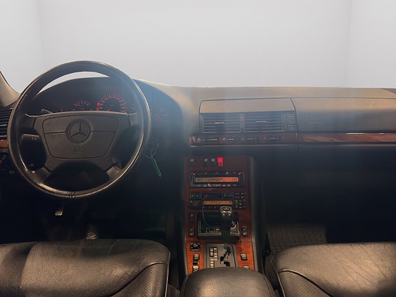 Mercedes-Benz S320 14 of 19
