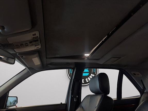 Mercedes-Benz S320 16 of 19