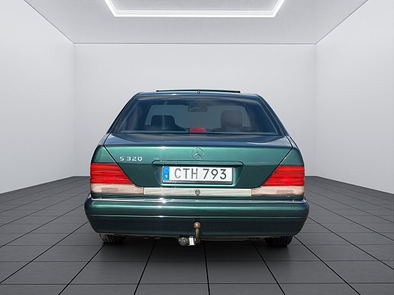 Mercedes-Benz S320 4 of 19
