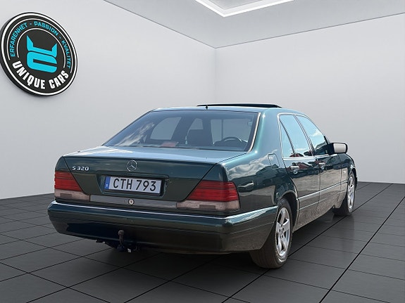 Mercedes-Benz S320 3 of 19