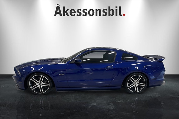 Ford Mustang 2 of 11