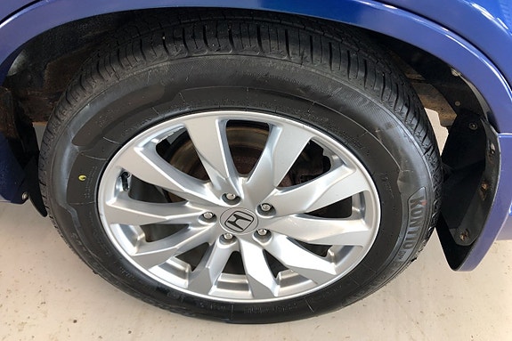 Honda CR-V 7 of 12