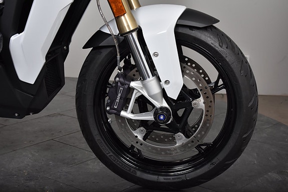 BMW S1000XR M-SPORT /VÄSKOR /VÄLUTRUSTAD! 9 of 18