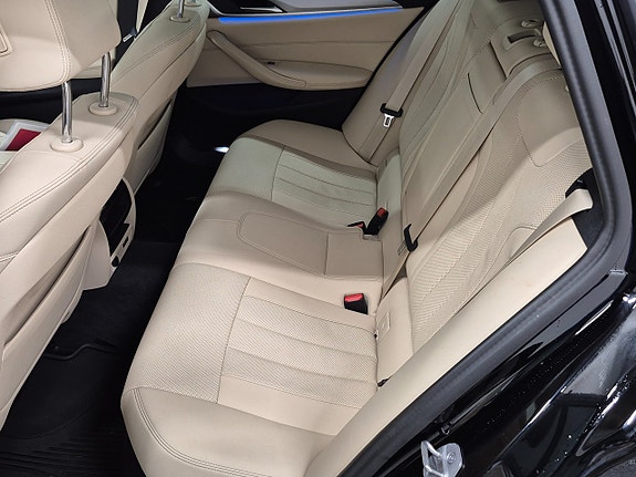 BMW 530e 9 of 14