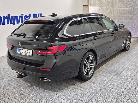 BMW 530e 4 of 14