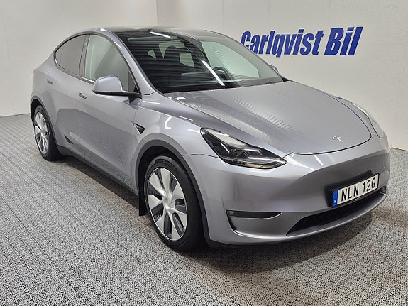 Tesla Model Y 3 of 11