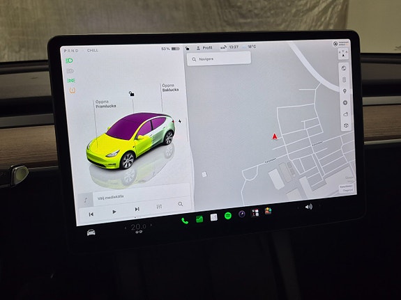 Tesla Model Y 7 of 11