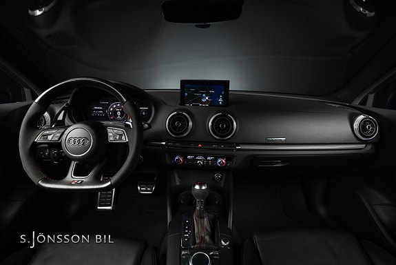 Audi RS3 21 of 24