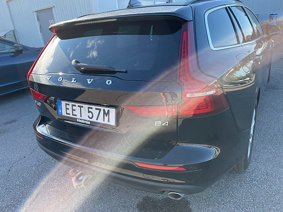Volvo V60 3 of 5