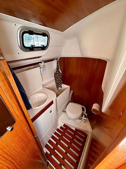 Jeanneau Sun Odyssey 32.2 – 1998 11 of 14
