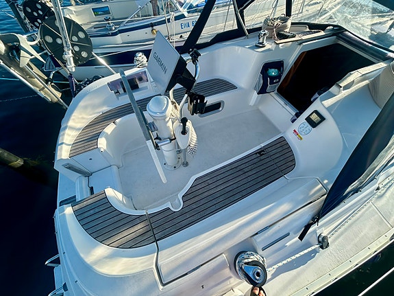 Jeanneau Sun Odyssey 32.2 – 1998 4 of 14