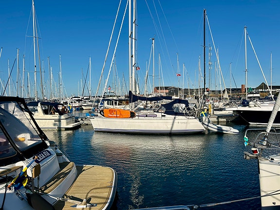 Jeanneau Sun Odyssey 32.2 – 1998 2 of 14