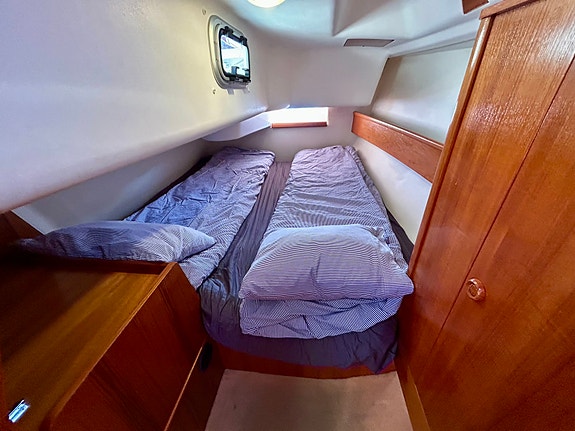 Jeanneau Sun Odyssey 32.2 – 1998 12 of 14