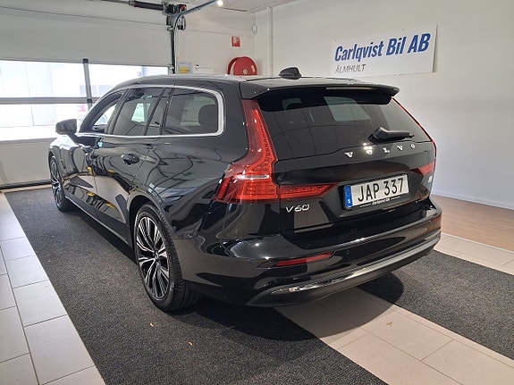 Volvo V60 2 of 6