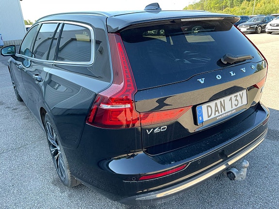Volvo V60 4 of 5