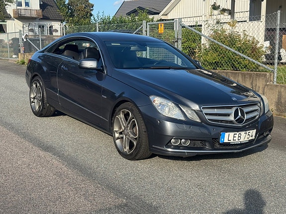 Mercedes-Benz E220 3 of 13
