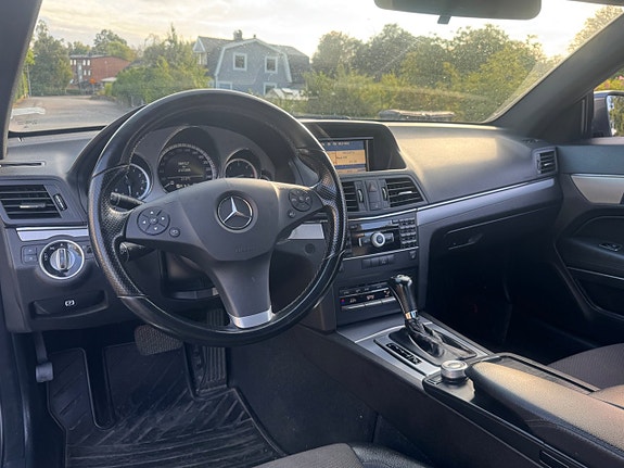Mercedes-Benz E220 10 of 13
