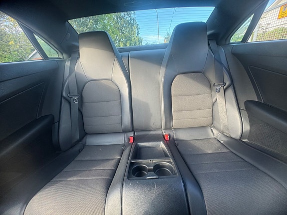 Mercedes-Benz E220 13 of 13