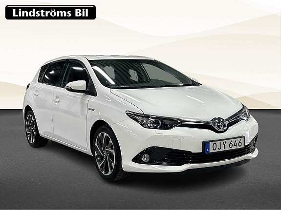 Toyota Auris 3 of 19