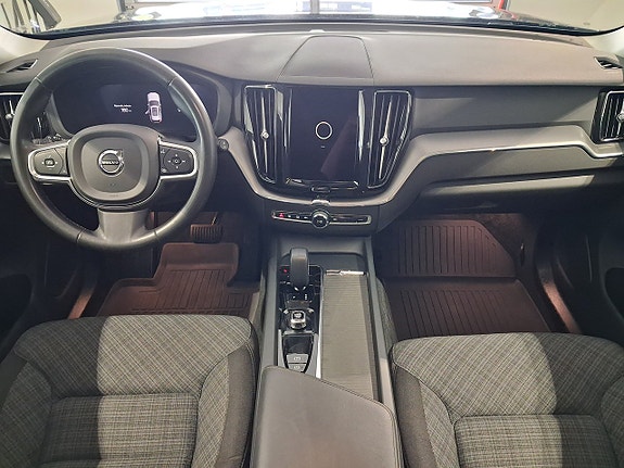 Volvo XC60 5 of 7