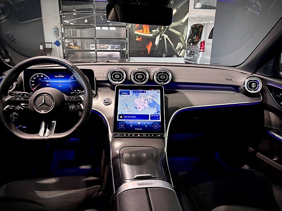 Mercedes-Benz C300 de 4 of 18