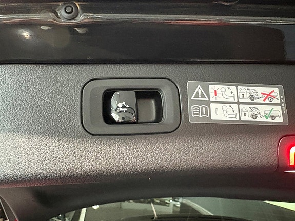 Mercedes-Benz C300 de 12 of 18