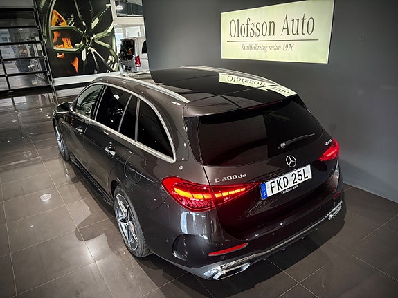 Mercedes-Benz C300 de 3 of 18