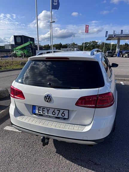Volkswagen Passat Alltrack 6 of 10