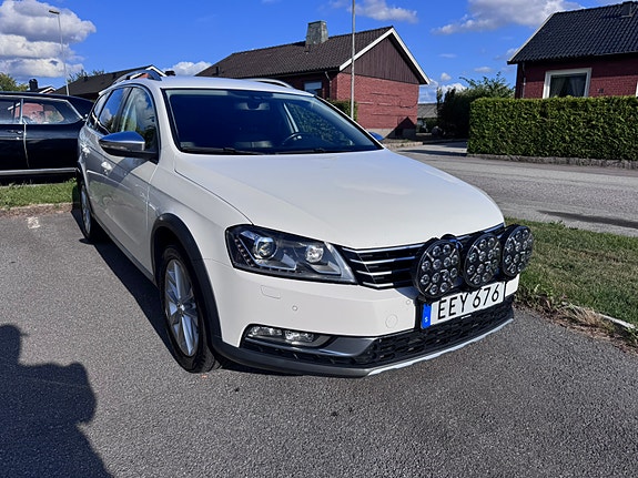 Volkswagen Passat Alltrack 7 of 10