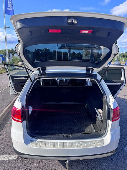 Volkswagen Passat Alltrack 5 of 10
