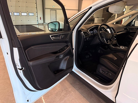 Ford S-MAX 4 of 27
