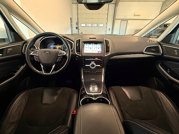 Ford S-MAX 20 of 27
