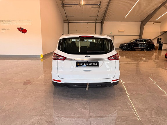 Ford S-MAX 22 of 27