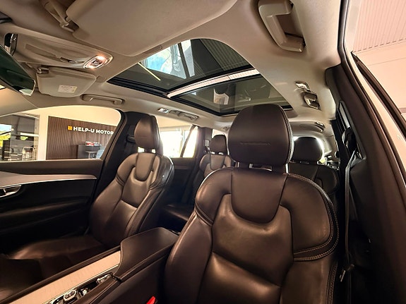 Volvo XC90 13 of 27