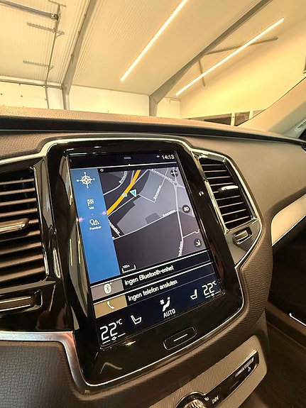 Volvo XC90 8 of 27