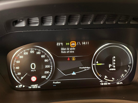 Volvo XC90 7 of 27