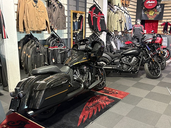 Indian CHIEFTAIN DARK HORSE 14 of 17