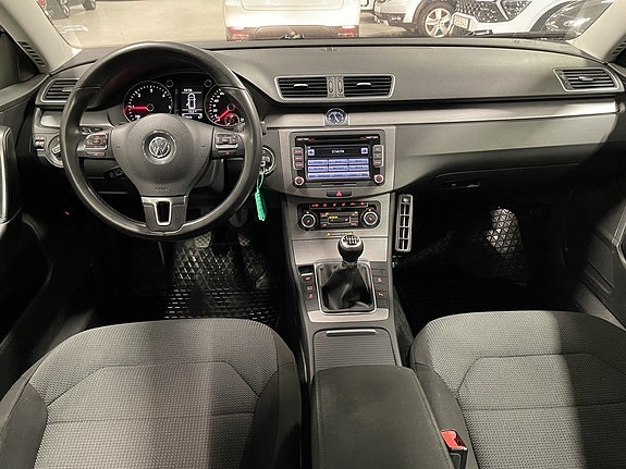 Volkswagen Passat 8 of 8
