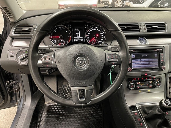 Volkswagen Passat 6 of 8
