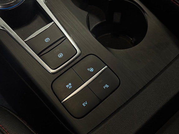 Ford Kuga 14 of 19