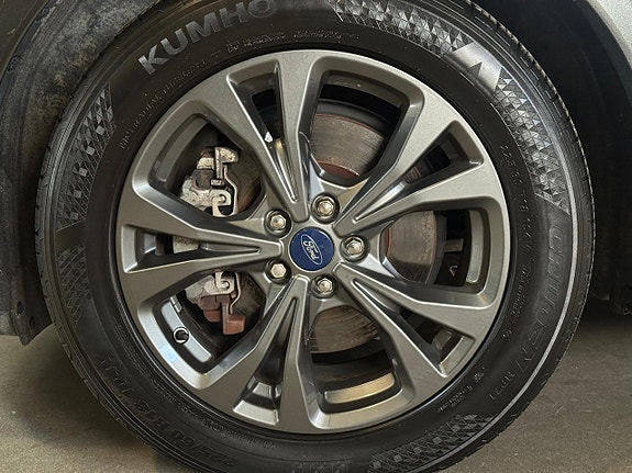 Ford Kuga 8 of 19