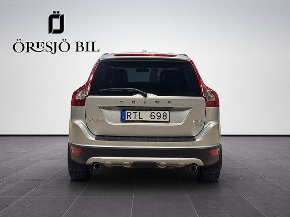 Volvo XC60 4 of 25