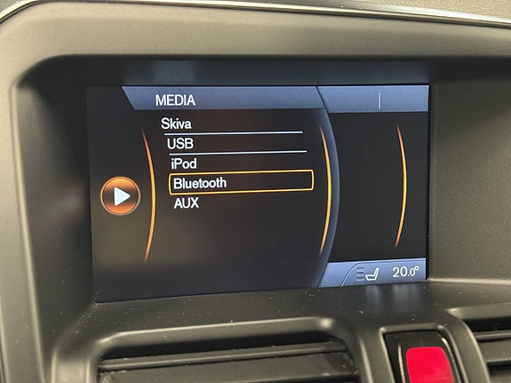 Volvo XC60 16 of 25