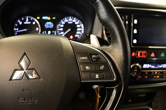 Mitsubishi Outlander 9 of 16