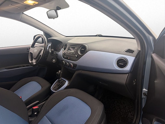 Hyundai i10 20 of 24