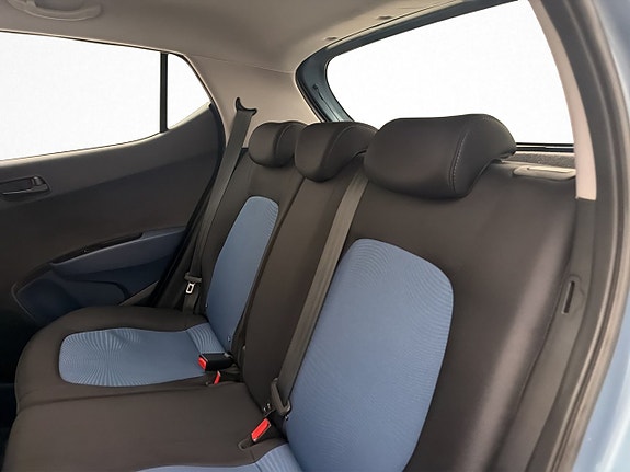 Hyundai i10 17 of 24