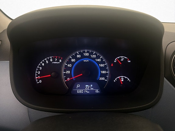 Hyundai i10 13 of 24