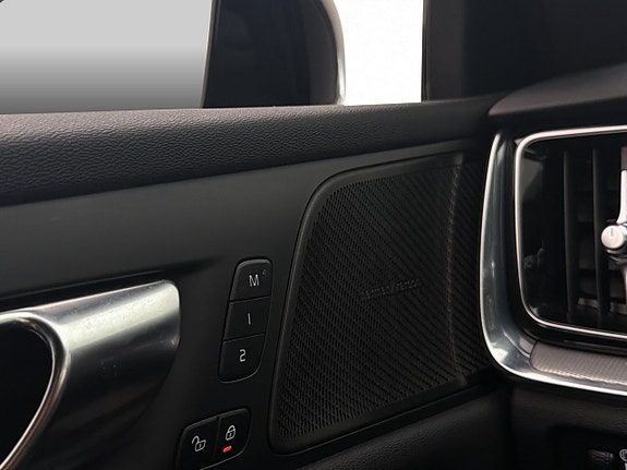 Volvo V60 14 of 30